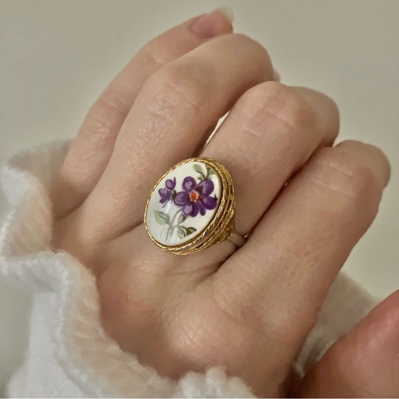 Painted African Violets Enamel Gold Adjustable Antique Ring Statement Floral - Picture 14 of 14